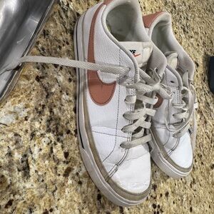 Nike White and Peach Sneakers